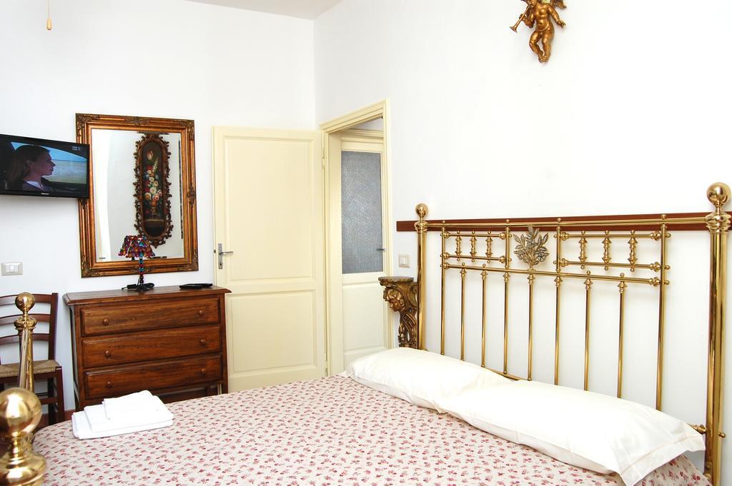 Old Time Lido Hotel Lido di Camaiore Kamer foto